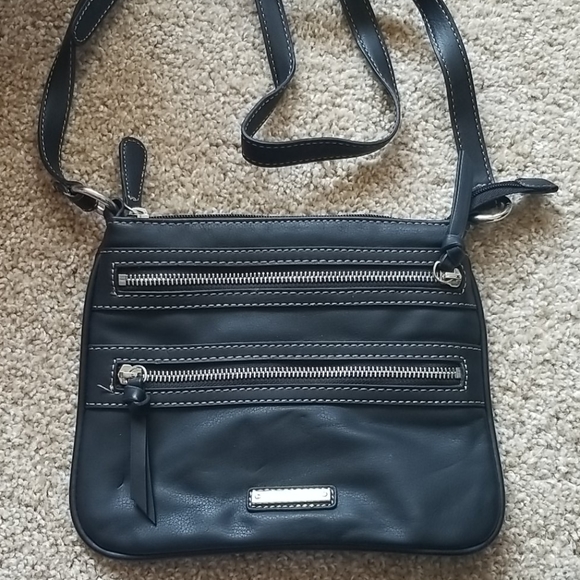 Nine West Handbags - 🔥Nine West Crossbody Purse